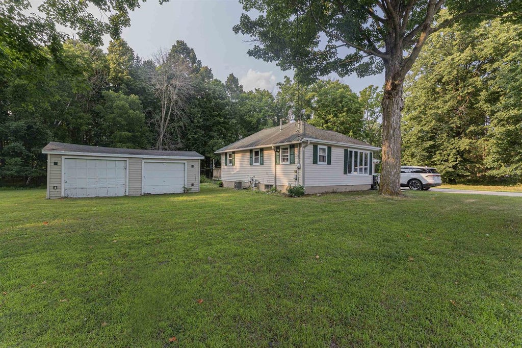 Photo of 429 E Washington STREET, Gillett, WI 54124 (MLS # 50331483)