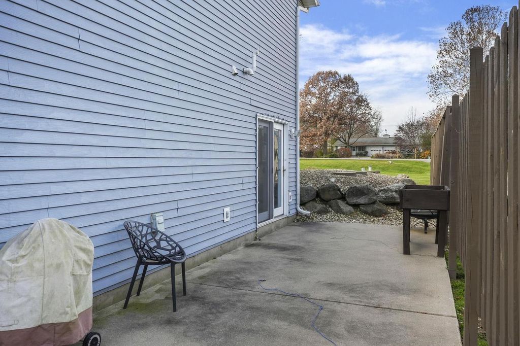 Photo of 4292 Vilas Hope ROAD, Cottage Grove, WI 53527 (MLS # 2012975)