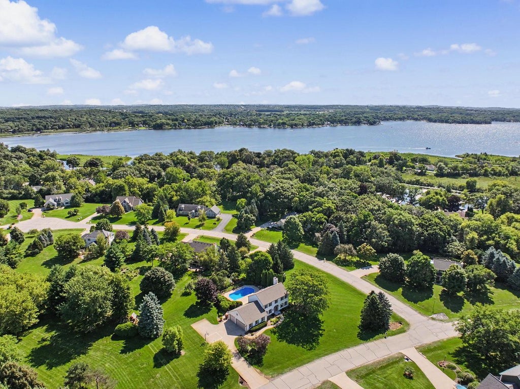 Photo of W328N3834 Range Woods DRIVE, Nashotah, WI 53058 (MLS # 1983609)