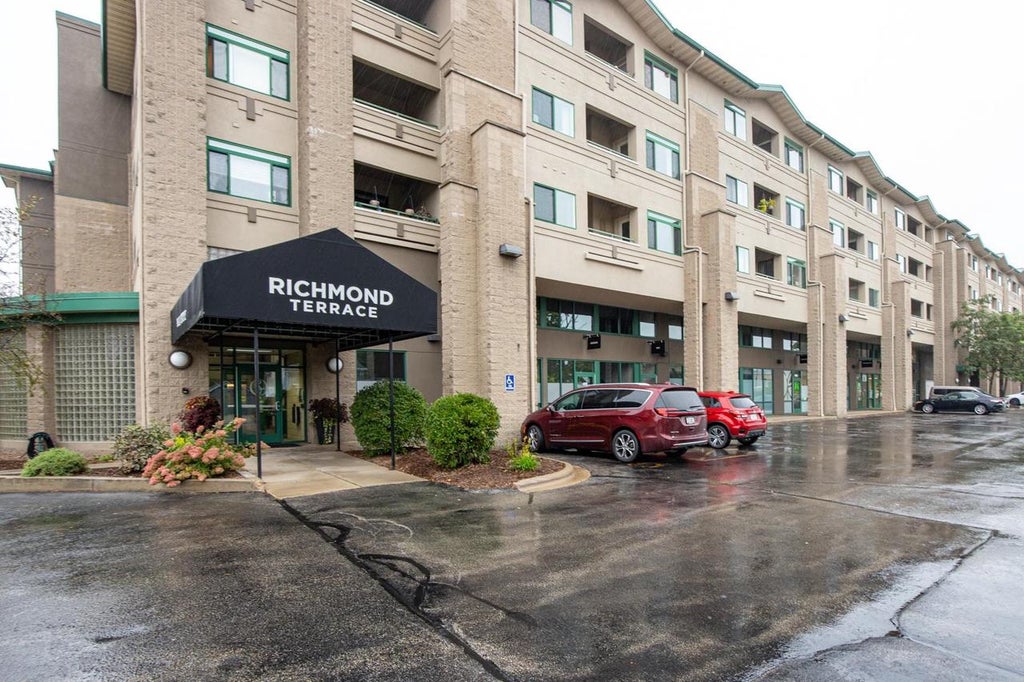 Photo of 400 N Richmond STREET #301, Appleton, WI 54911 (MLS # 50333649)