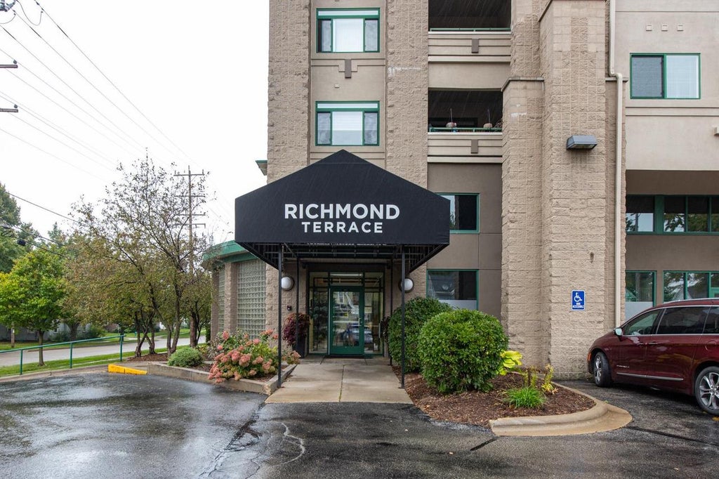 Photo of 400 N Richmond STREET #301, Appleton, WI 54911 (MLS # 50333649)