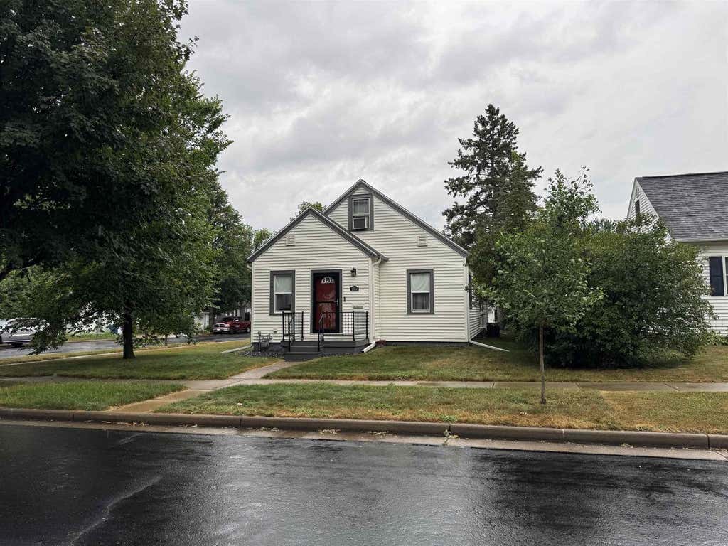 Photo of 1004 N 5th AVENUE, Wausau, WI 54401 (MLS # 22603715)