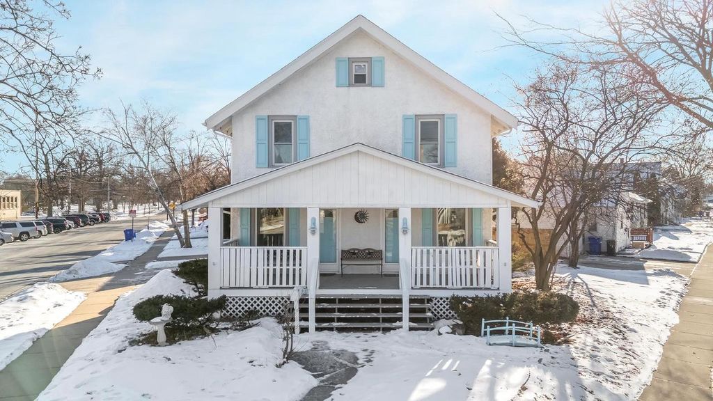 Photo of 1303 W Prospect AVENUE, Appleton, WI 54914 (MLS # 50320784)