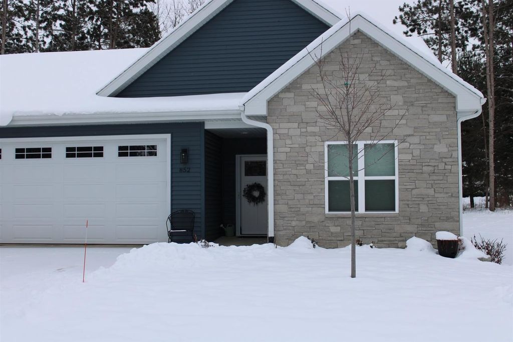 Photo of N852 Golf ROAD #5, Prairie Du Sac, WI 53578 (MLS # 2013358)