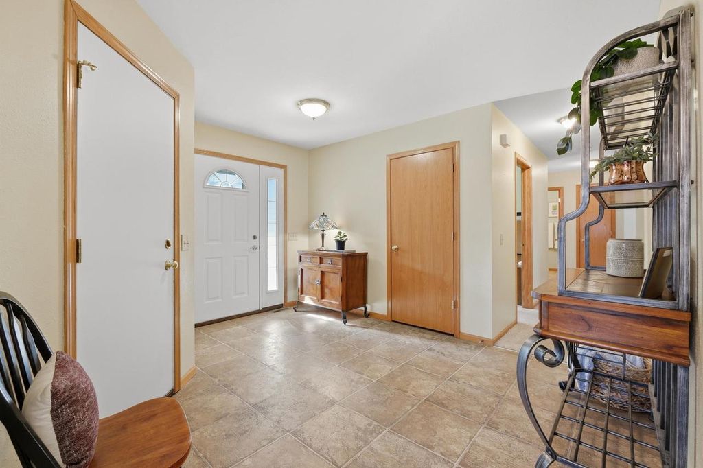 Photo of 1609 Oakridge WAY, Stoughton, WI 53589 (MLS # 2019200)