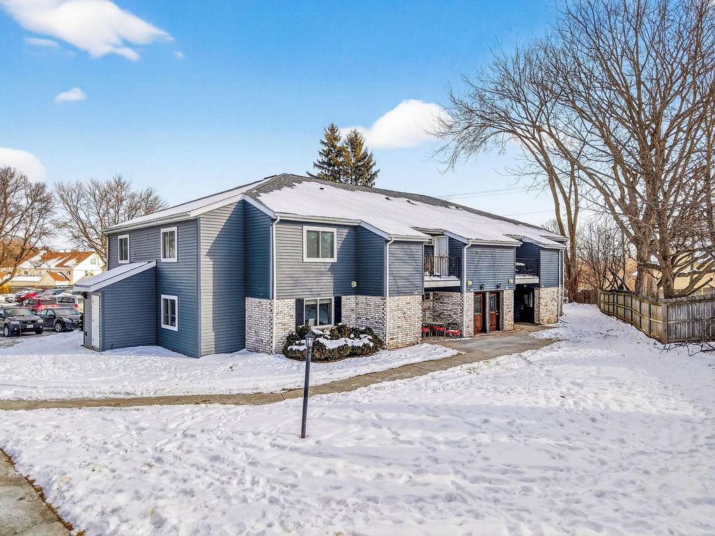 Photo of 1501 Whispering Pines WAY, Fitchburg, WI 53713 (MLS # 2015495)