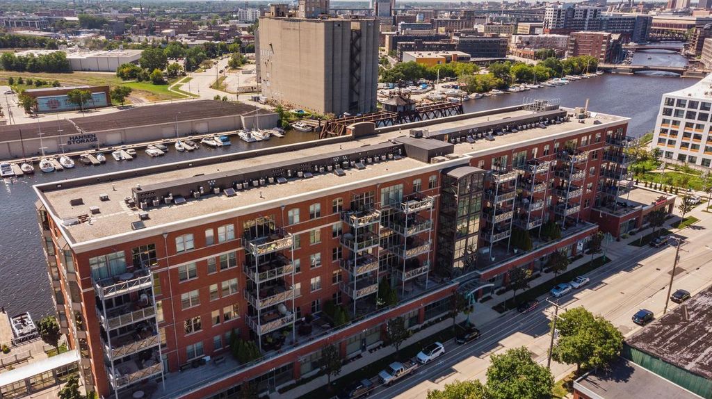 Photo of 601 E Erie STREET #314, Milwaukee, WI 53202 (MLS # 1963180)