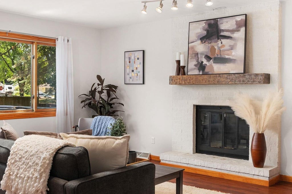Photo of 1 Keighley CIRCLE, Madison, WI 53719 (MLS # 2033291)