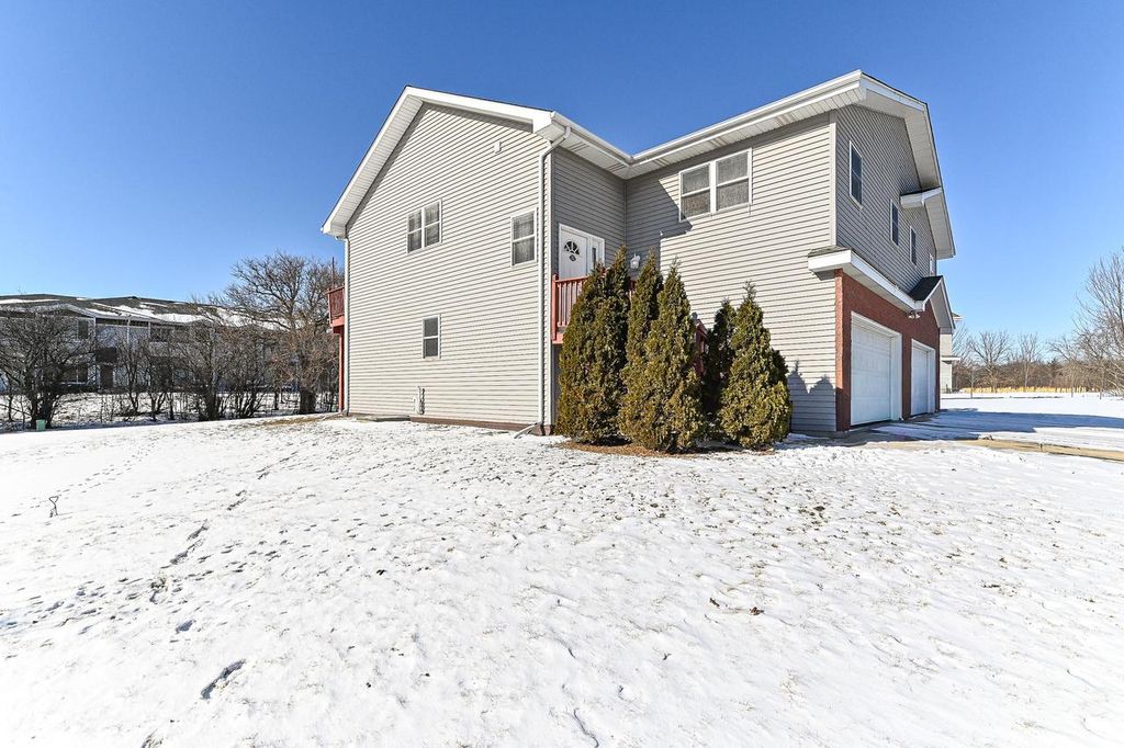 Photo of 910 Century WAY, Mount Pleasant, WI 53406 (MLS # 1950634)
