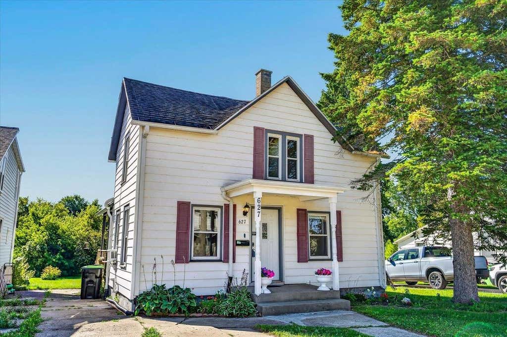 Photo of 627 S Center STREET, Beaver Dam, WI 53916 (MLS # 2030132)