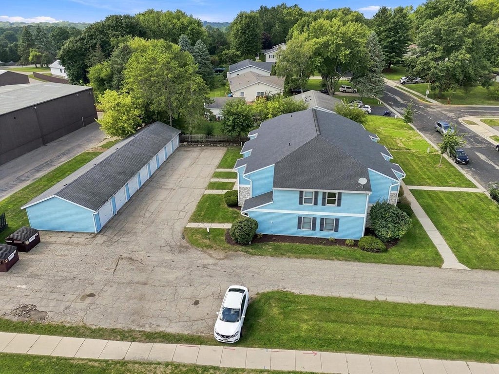 Photo of 601 E Oak STREET, Cottage Grove, WI 53527 (MLS # 2031855)
