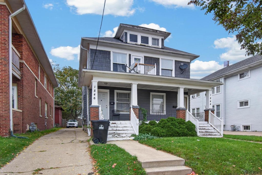 Photo of 1844 Taylor AVENUE, Racine, WI 53403 (MLS # 1985283)