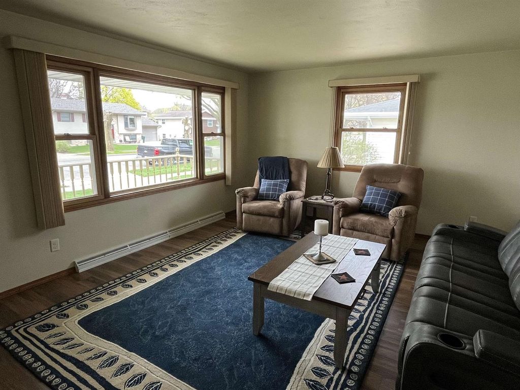 Photo of 512 Jeffery STREET, Combined Locks, WI 54113 (MLS # 50324812)