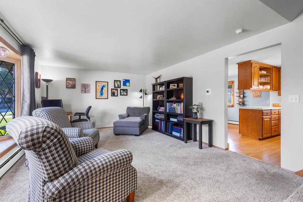 Photo of 2932 Suzanne COURT, Green Bay, WI 54311 (MLS # 50316641)