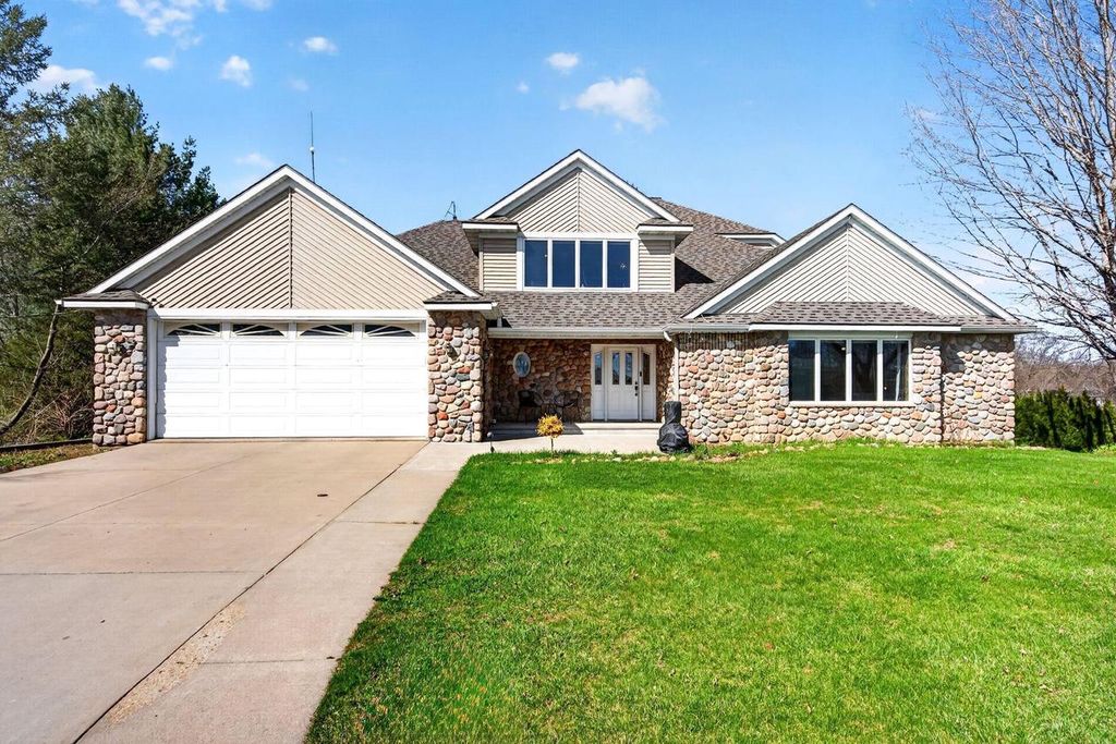 Photo of 76 Shore DRIVE, Clintonville, WI 54929 (MLS # 50324199)