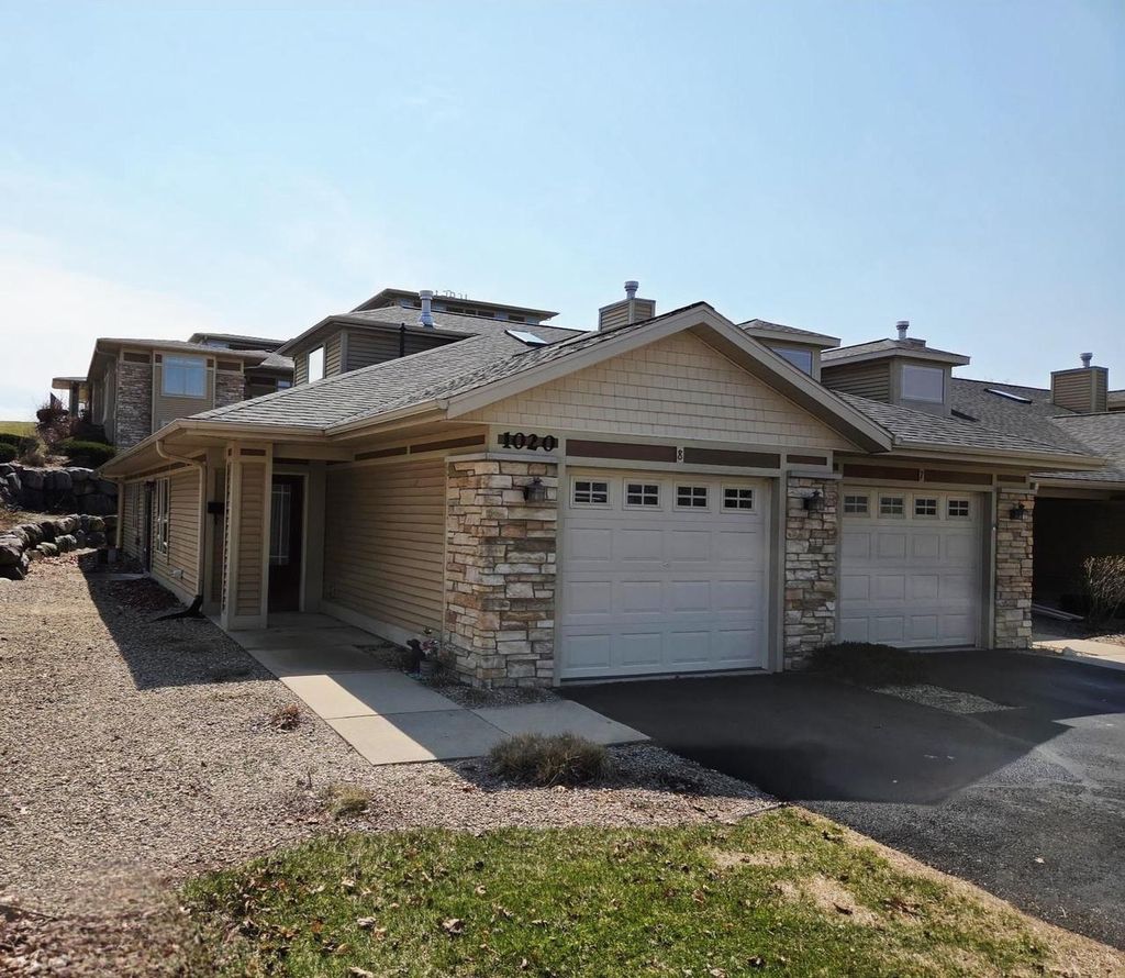 Photo of 1020 Prospect AVENUE #8, Portage, WI 53901 (MLS # 2020075)