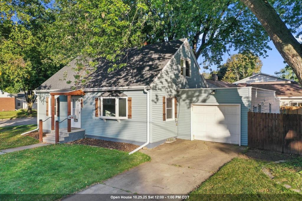Photo of 409 Abrams STREET, Green Bay, WI 54302 (MLS # 50315931)