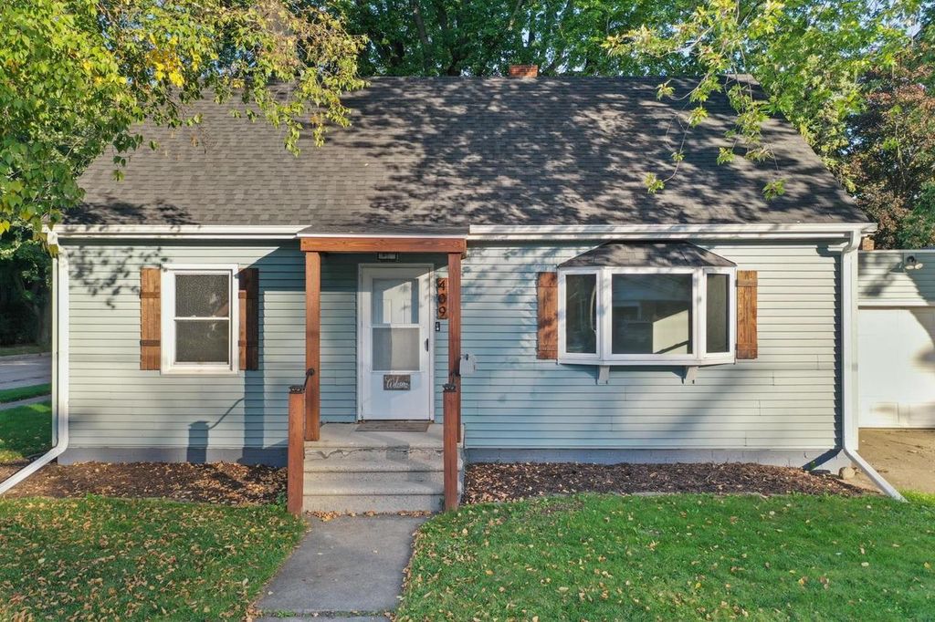 Photo of 409 Abrams STREET, Green Bay, WI 54302 (MLS # 50315931)