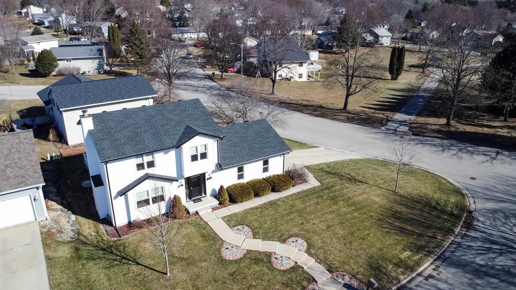 Photo of 1604 Rustic DRIVE, Sun Prairie, WI 53590 (MLS # 2018160)