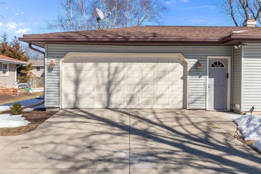 Photo of 1800 S Kasper DRIVE, Appleton, WI 54914 (MLS # 50322626)
