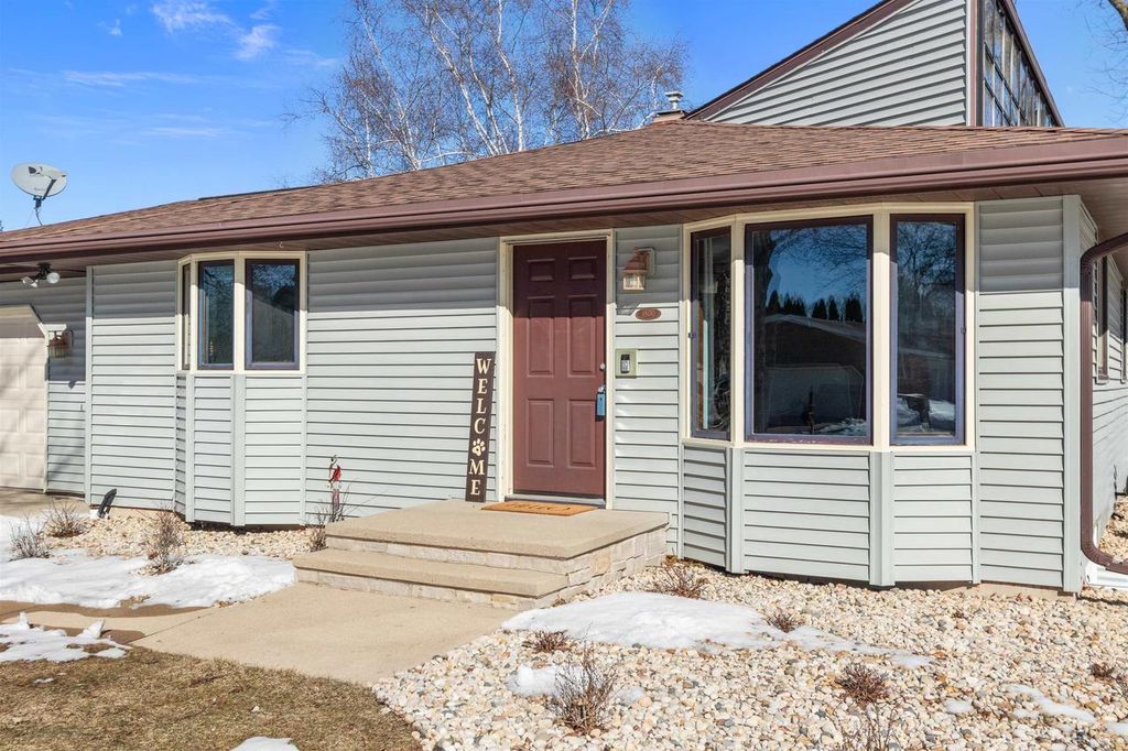 Photo of 1800 S Kasper DRIVE, Appleton, WI 54914 (MLS # 50322626)
