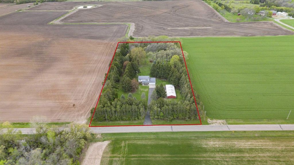 Photo of 6911 Fahley ROAD, Oshkosh, WI 54904 (MLS # 50325270)