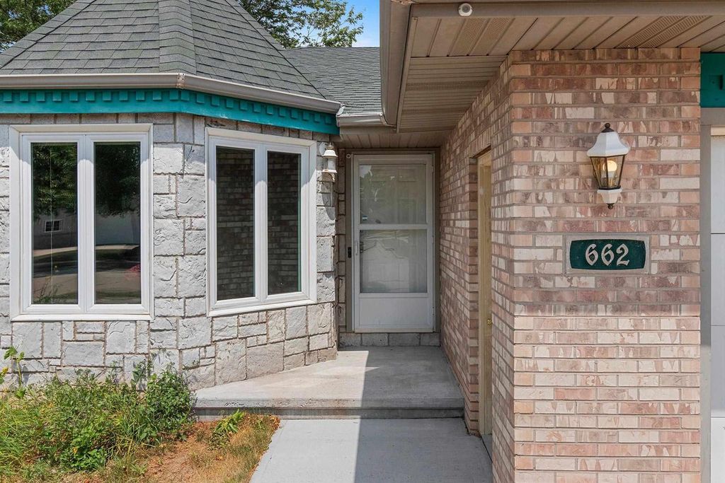 Photo of 662 Frances STREET, Kaukauna, WI 54130 (MLS # 50329836)