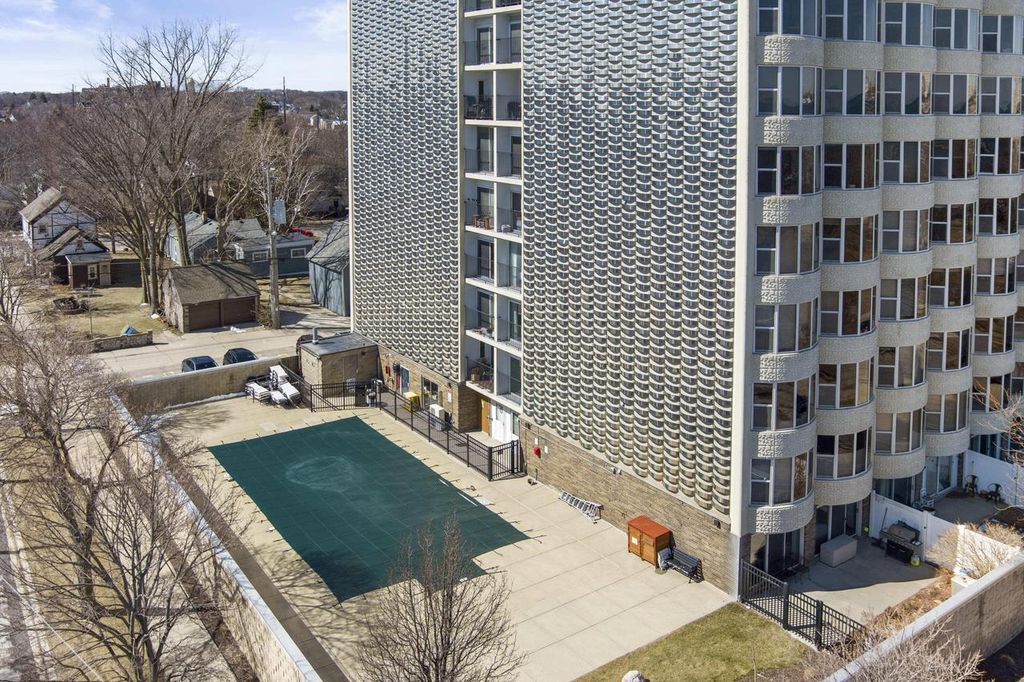 Photo of 2525 S Shore DRIVE #UNIT 18B, Milwaukee, WI 53207 (MLS # 1946858)