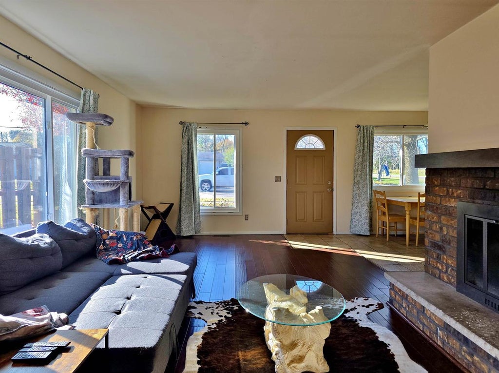 Photo of 729 N Peach AVENUE, Marshfield, WI 54449 (MLS # 22605454)