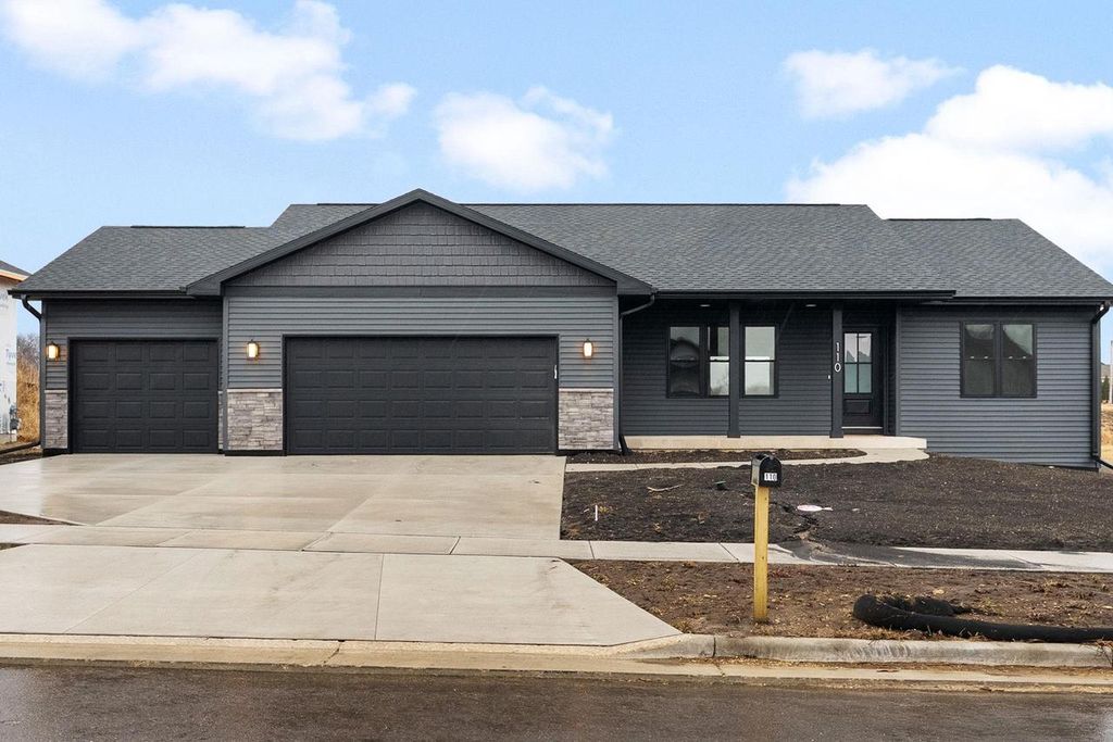 Photo of 110 Windmill Ridge ROAD, Evansville, WI 53536 (MLS # 2017906)