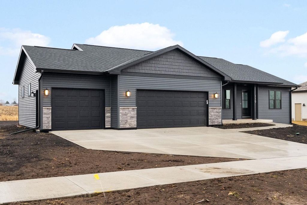 Photo of 110 Windmill Ridge ROAD, Evansville, WI 53536 (MLS # 2017906)