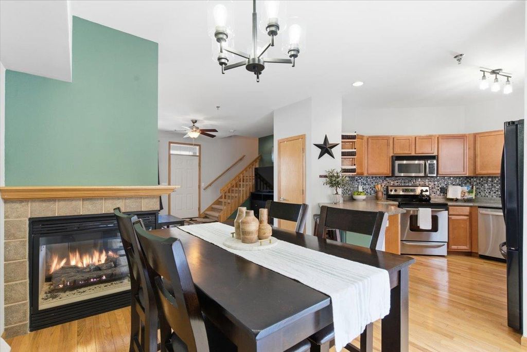 Photo of 14 S Gardens WAY, Fitchburg, WI 53711 (MLS # 2015527)