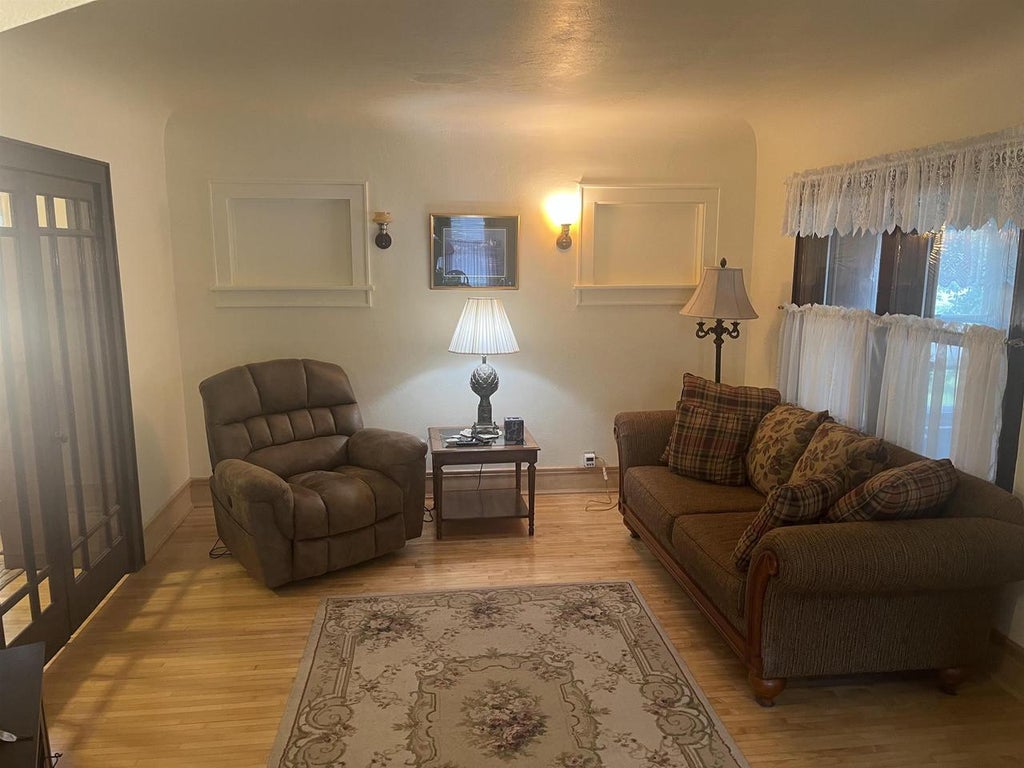 Photo of 305 Victoria STREET, Green Bay, WI 54302 (MLS # 50332866)