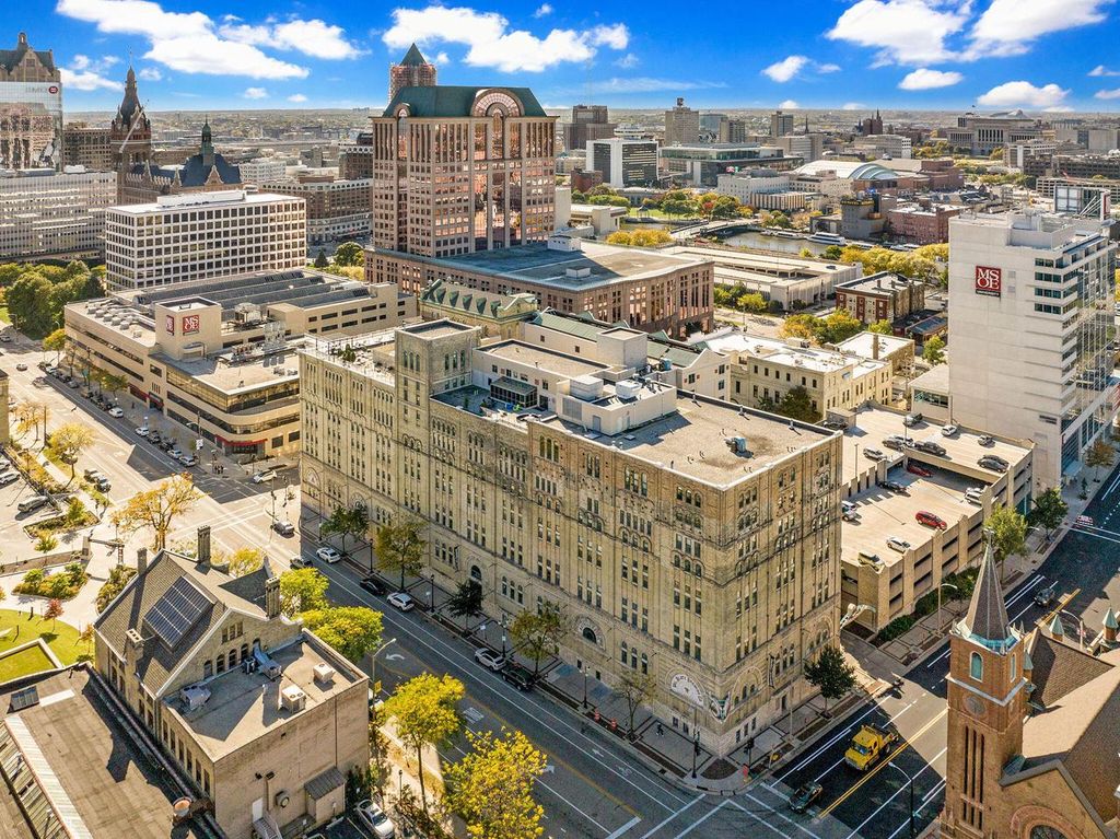 Photo of 270 E Highland AVENUE #437, Milwaukee, WI 53202 (MLS # 1947555)