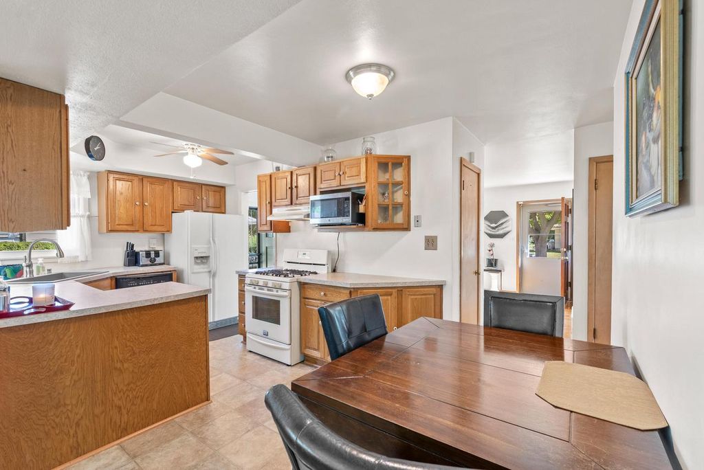 Photo of 8220 W Lynmar TERRACE, Milwaukee, WI 53222 (MLS # 1936336)