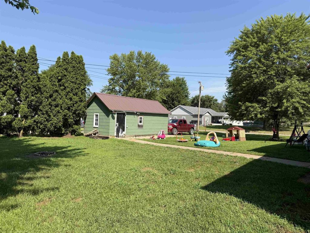 Photo of 941 S 5th STREET, Prairie Du Chien, WI 53821 (MLS # 2028392)