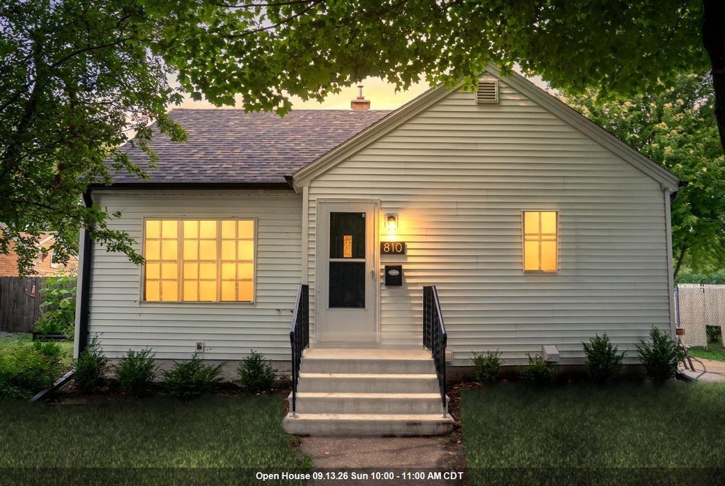 Photo of 810 E 1st STREET, Kimberly, WI 54136 (MLS # 50332407)