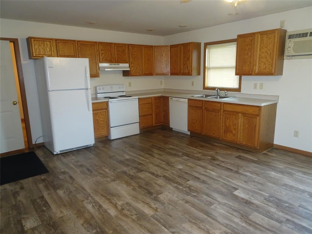 Photo of 607 Washington STREET, Almena, WI 54805 (MLS # 1604172)