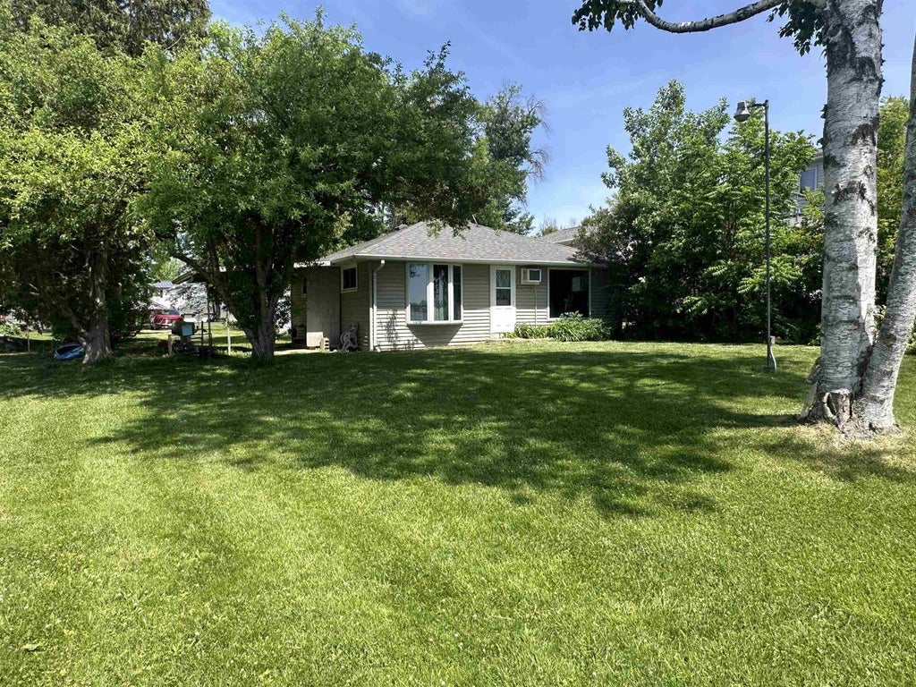 Photo of N10650 Chief Kuno TRAIL, Fox Lake, WI 53933 (MLS # 2025058)