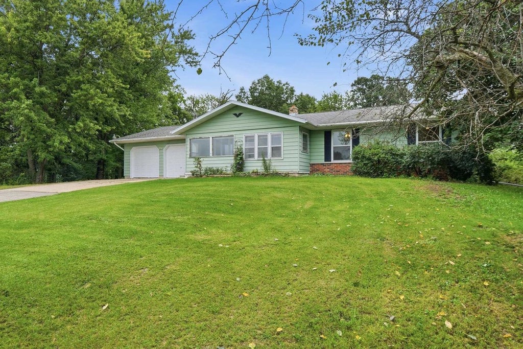 Photo of N4982 Dunning ROAD, Poynette, WI 53955 (MLS # 2032145)