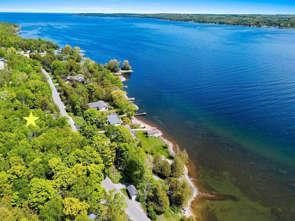 Photo of N Duluth AVENUE, Sturgeon Bay, WI 54235 (MLS # 50320790)