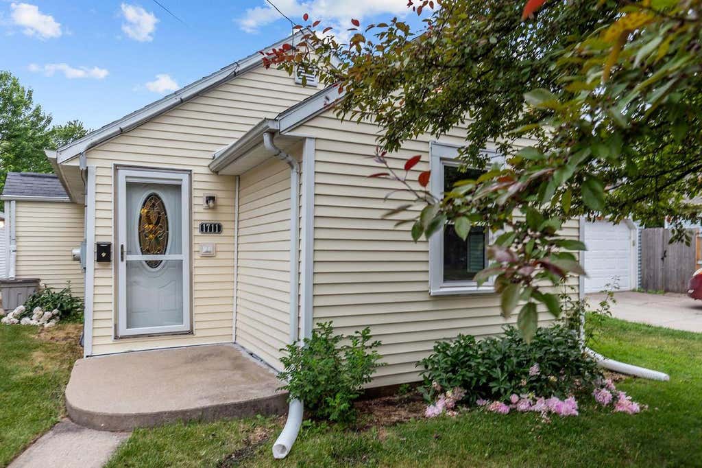 Photo of 1711 N Meade STREET, Appleton, WI 54911 (MLS # 50327353)