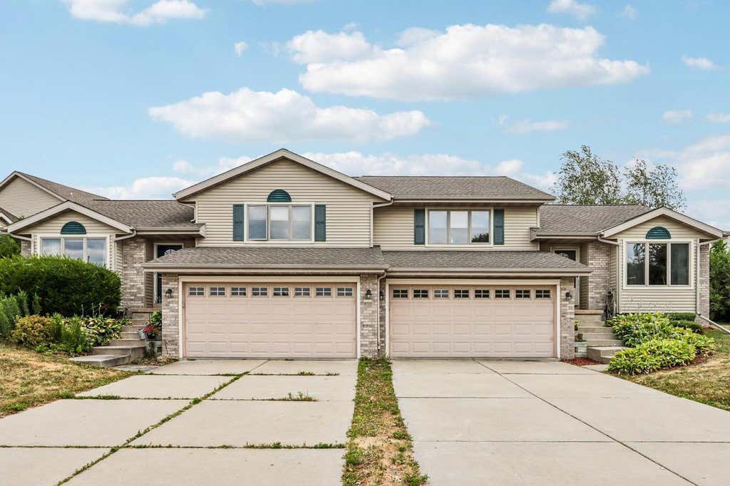 Photo of 5101-5103 Black Walnut DRIVE, Mcfarland, WI 53558 (MLS # 2028949)