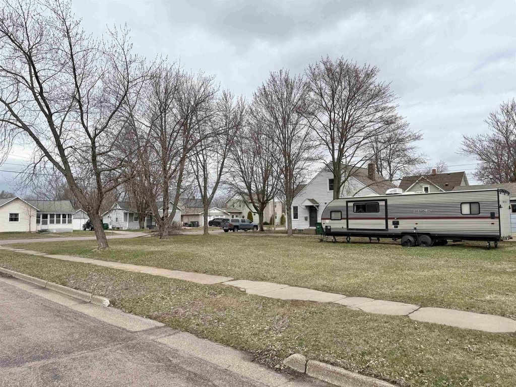 Photo of 510 13th Street North St, Wisconsin Rapids, WI 54494 (MLS # 22601393)