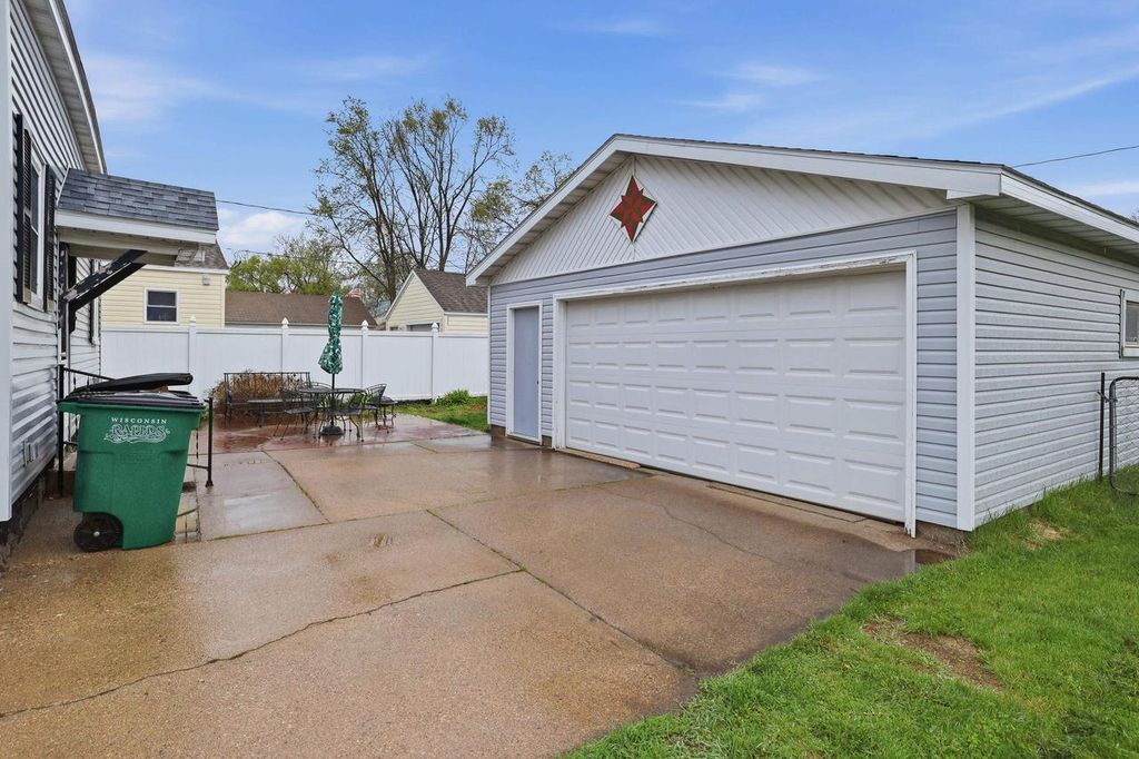 Photo of 541 13th Street South St, Wisconsin Rapids, WI 54494 (MLS # 22601687)