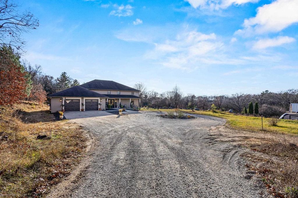 Photo of W11647 Akron AVENUE, Plainfield, WI 54966 (MLS # 22600829)