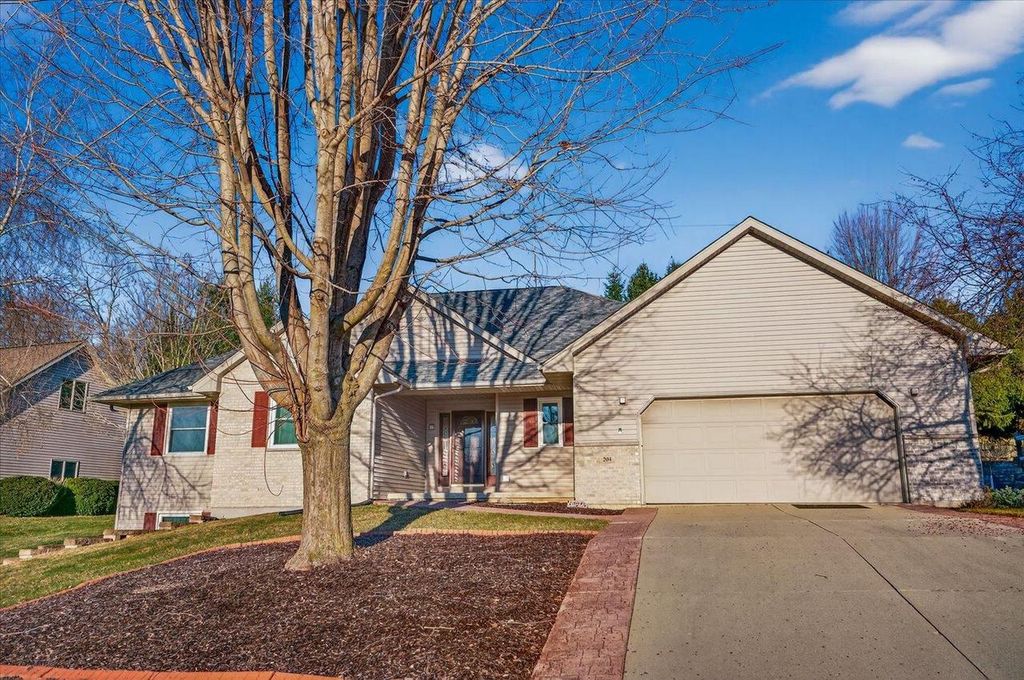 Photo of 204 Cody DRIVE, Beaver Dam, WI 53916 (MLS # 2016056)