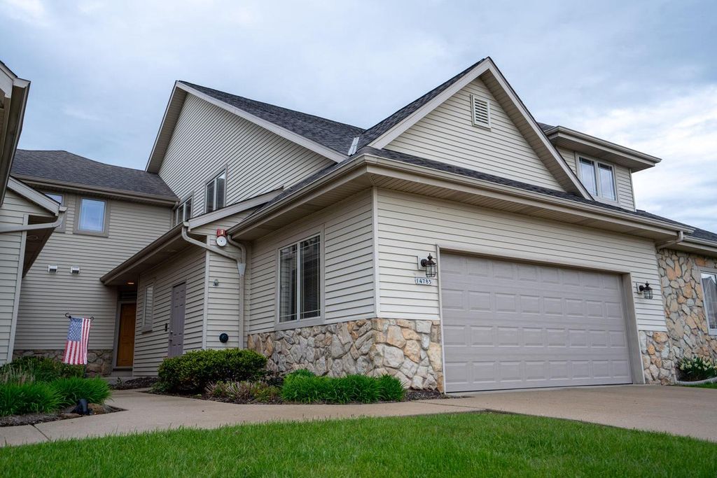 Photo of 14785 W Wilbur DRIVE, New Berlin, WI 53151 (MLS # 1962634)