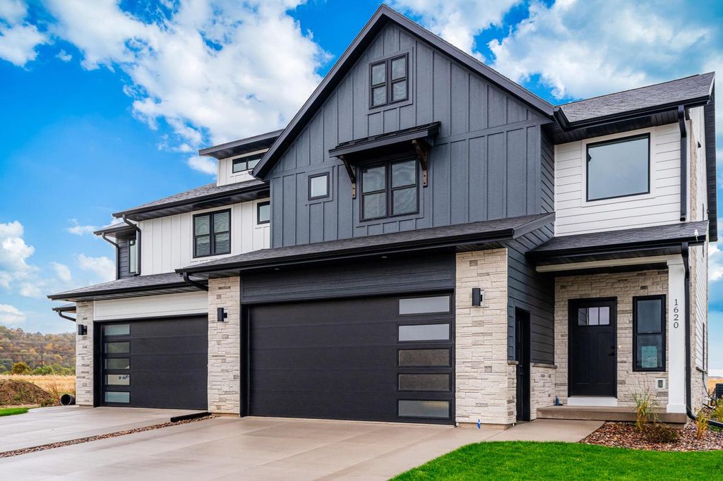 Photo of 1628 Red Clover STREET, Holmen, WI 54636 (MLS # 1938721)