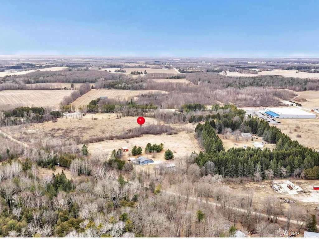 Photo of 265 E Leeward STREET, Sturgeon Bay, WI 54235 (MLS # 50322206)